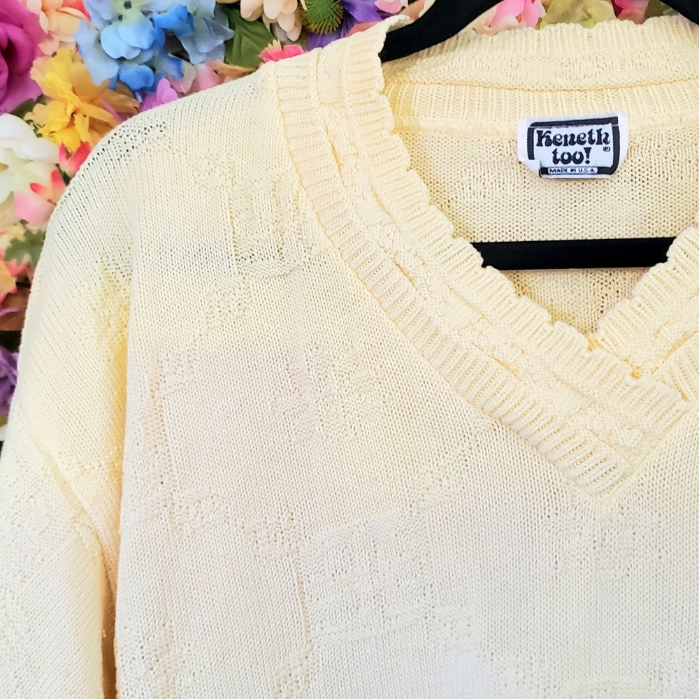 Vintage Pastel Textured Floral Butter Yellow Sweater Top - Picture 7 of 8